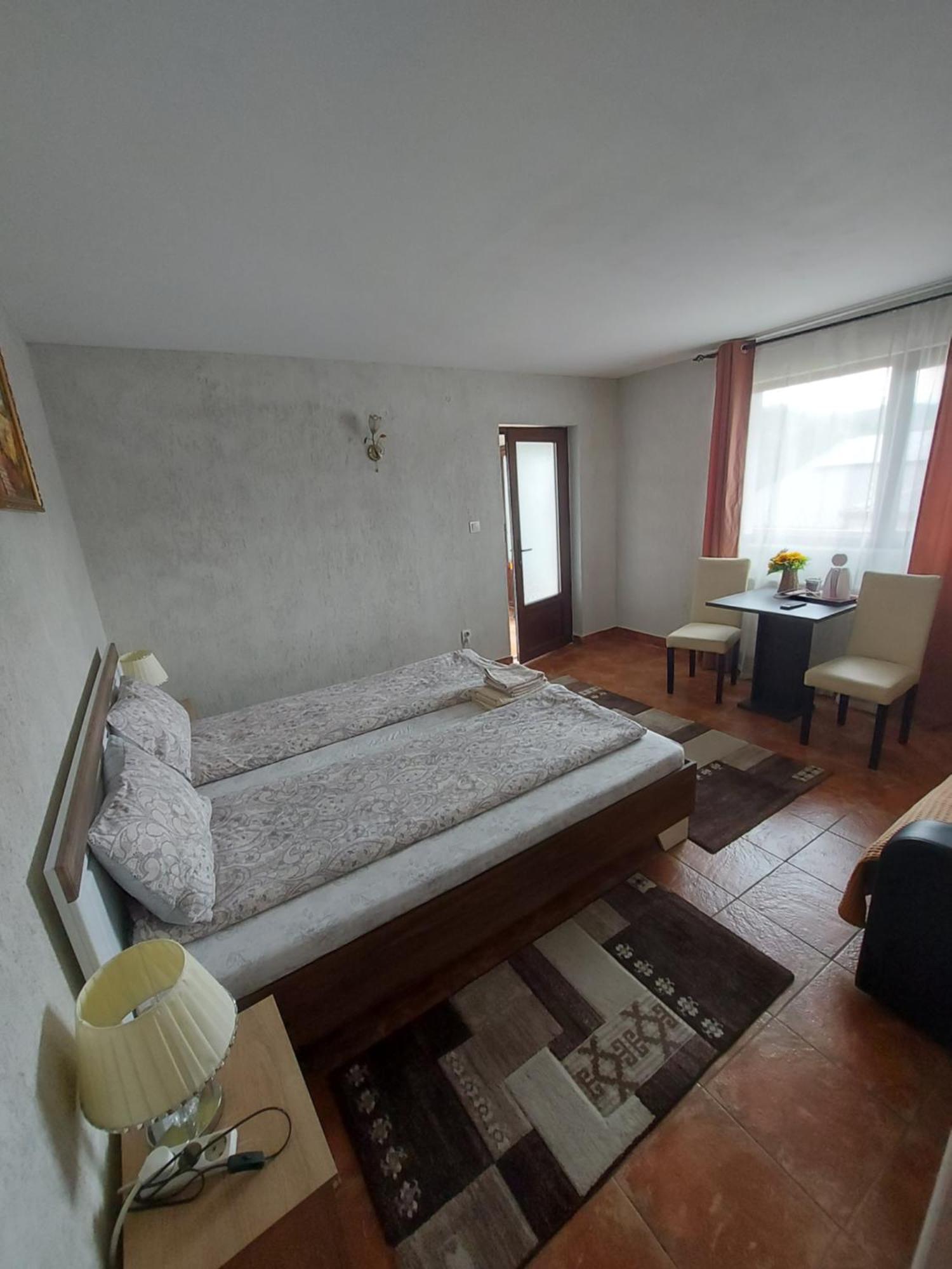 Popas Turistic Terasa Europa Villa ตือร์กูออกนา ภายนอก รูปภาพ