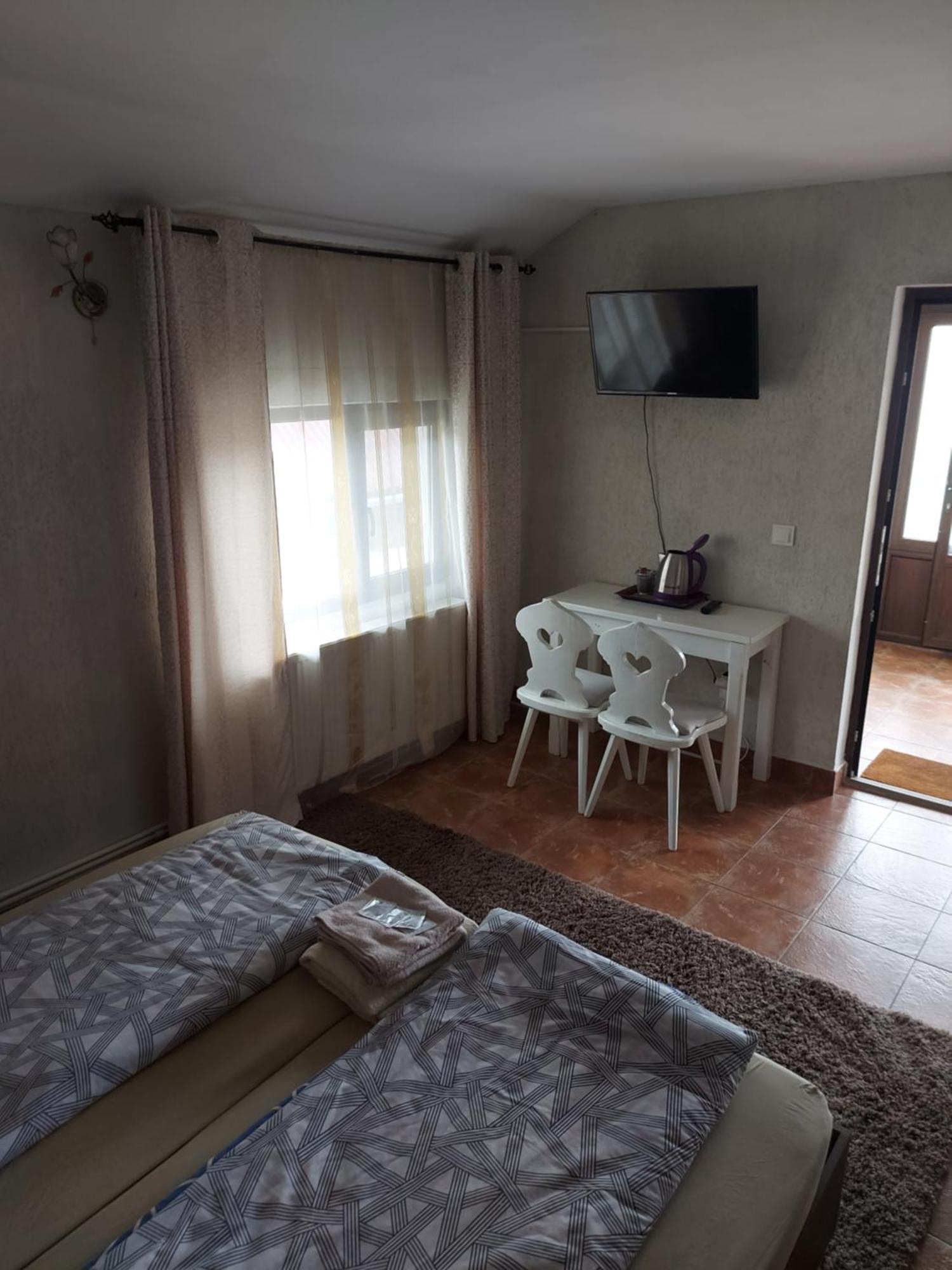Popas Turistic Terasa Europa Villa ตือร์กูออกนา ภายนอก รูปภาพ